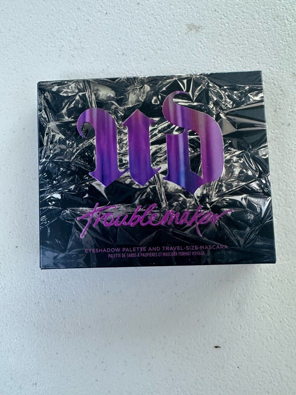 New NIP Rare Urban Decay Troublemaker Eyeshadow Palette Travel Size Mascara Set